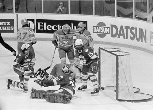  Anders Håkansson, Patrik Sundström och Roland Eriksson, jublar efter mål..