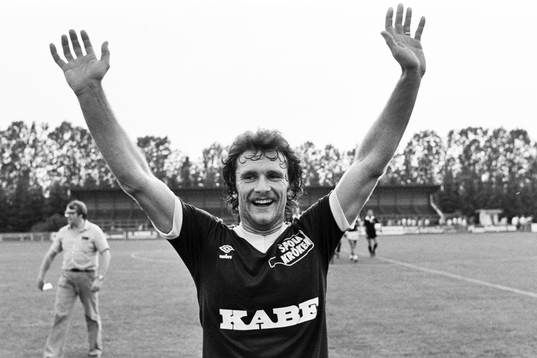  Jönköpings målskytt Gary Watson jublar efter matchen. 