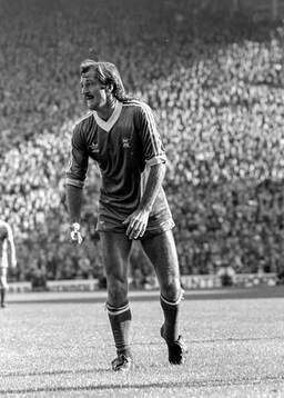  Birminghams Frank Worthington.  