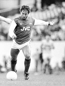  Kenny Sansom of Arsenal.