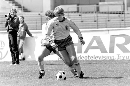 Pia Sundhage, Sverige