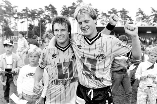 Mjällbys målskyttar Flemming Pehrson och Mikael