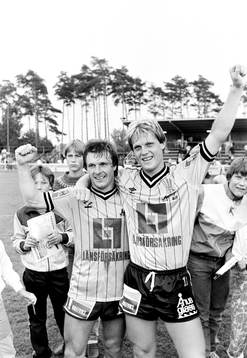 Mjällbys målskyttar Flemming Pehrson och Mikael