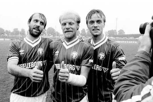  Trelleborgs målskyttar jublar efter matchen. Fr. v Benny Mårtensson, Jan Sjögren och Stefan Hermansson.