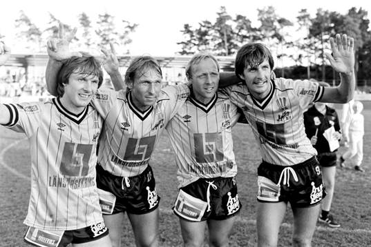  Mjällbys målskyttar efter matchen. Fr. v Flemming Pehrson, Bosse Andersson tre mål, Sven-Bertil Andersson och Lennart Johansson.