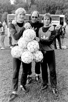  Håkan Sandberg, Lars Arnesson, förbundskapten och Hasse Holmqvist under en träning.