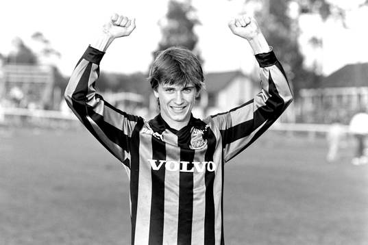  Gais målskytt Ulf Köhl jublar efter matchen.