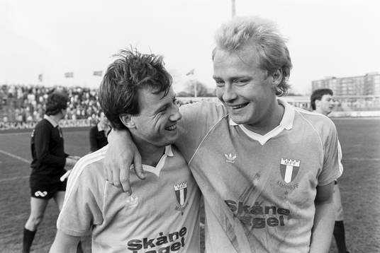 Malmös målskyttar Ingemar Erlandsson och Mats Magnusson jublar efter matchen.