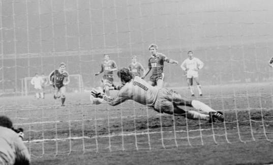 Straff, Michael Andersson, Hammarby och Harald Schumacher,