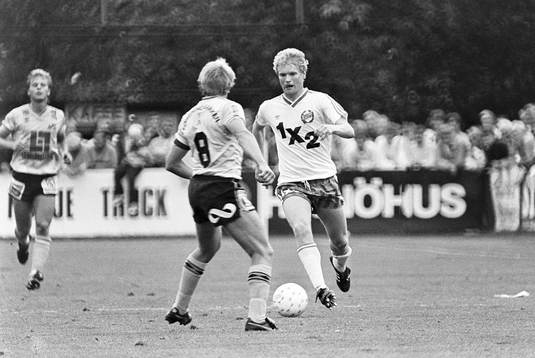  Hammarbys Thomas Turesson med bollen.