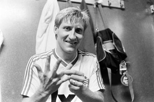  Hammarbys tvåmålsskytt Billy Ohlsson är nöjd efter matchen.