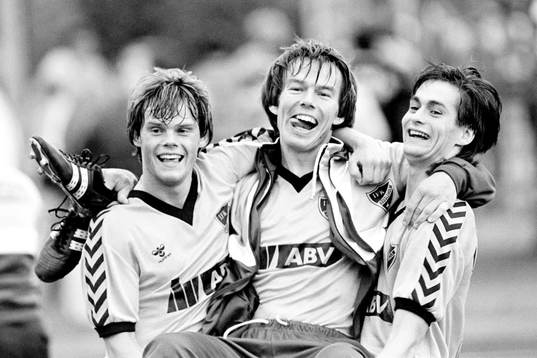  Målskyttarna Peter Persson, Mats Thörnberg och Jan Melin, IFK Hässleholm jublar efter segern.