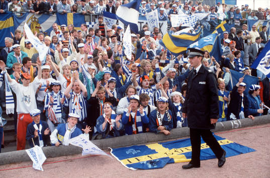 IFK Göteborg fans i Dundee. Supporter