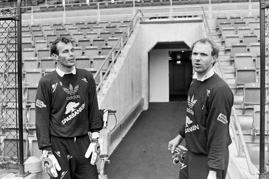  Sveriges målvakter Jan Möller och Thomas Ravelli.