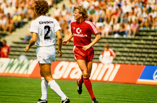  Johnny Ekström, Bayern München.