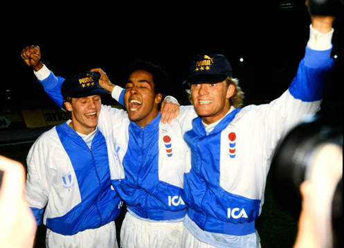  Malmös Niclas Nylén, Martin Dahlin och Håkan Lindman firar SM-guldet. 