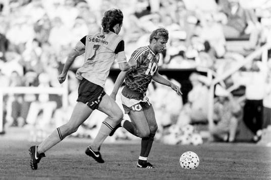  Hans Eklund, Öster med bollen.