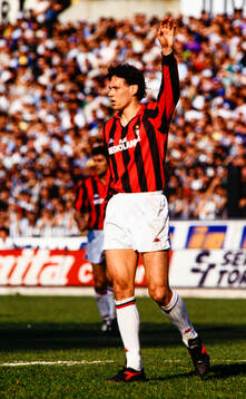  Milans Marco van Basten.