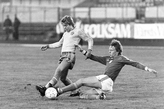  Tomas Brolin, Sverige.