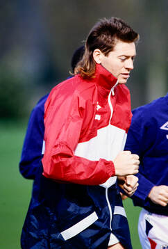  Chris Waddle. Football, FIFA World Cup 1990, England, training camp: Chris Waddle.