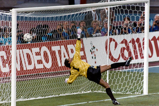 Peter Shilton, målvakt i England släpper in frisparken