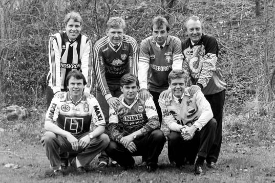  Tränarna i serien. Bakre raden fr. v Conny Karlsson, Landskrona, Alf Westerberg, Kalmar FF, Tom Prahl, Trelleborg och Bo Nilsson, Helsingborg. Främre raden fr. v Ulf Björn, Kalmar AIK, Kurt-Arne Bergstrand, Markaryd och Hans Lindbom, Elfsborg.