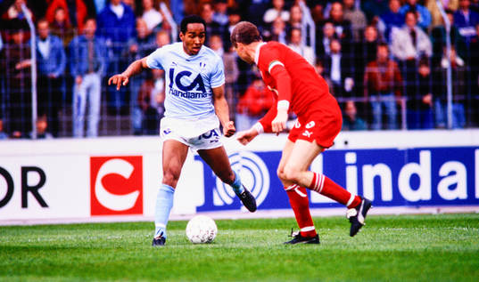  Örebros Martin Dahlin mot Örebros Sven Dahlkvist.