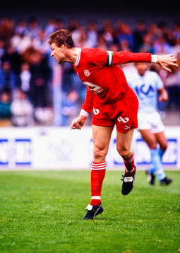  Örebros Sven Dahlkvist nickar.