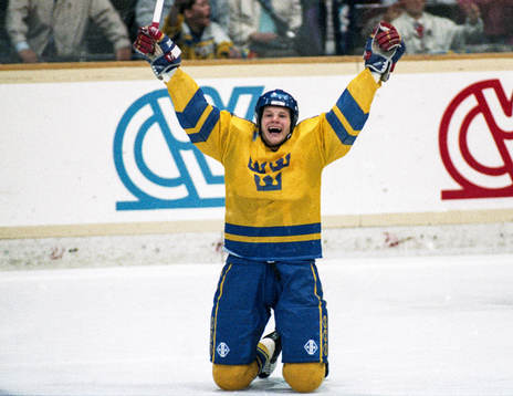 Arto Blomsten jublar