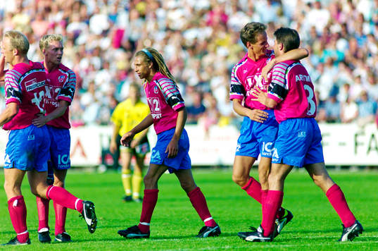  Mats Magnusson, Björn Lilius, Henrik Larsson och Mikael Ragvald och Jonas Dahlgren, Helsingborg jublar efter mål. 