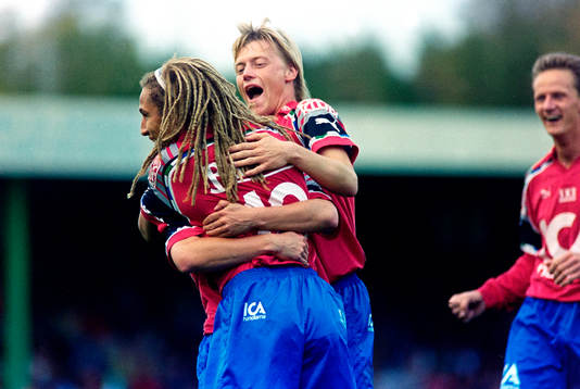 Henrik Larsson, Helsingborg kramas om av Patrik Sundström