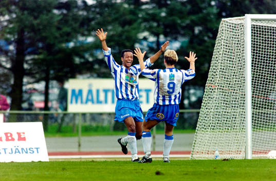  Uddevallas  Ayo Oyedeji och Christian Fredriksson jublar efter mål.