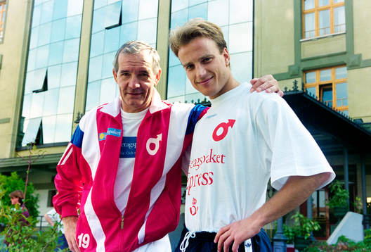  Tord Grip, tränare och Henrik Berger, Degerfors utanför hotellet.