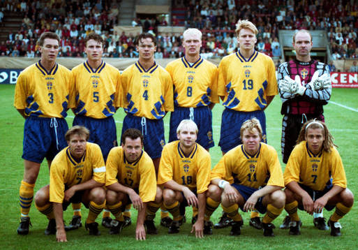  Sveriges startelva, bakre raden fr. v: Patrik Andersson, Roger Ljung, Joachim Björklund, Klas Ingesson, Kennet Andersson och Thomas Ravelli. Främre raden fr. v: Roland Nilsson, Stefan Rehn, Håkan Mild, Tomas Brolin och Henrik Larsson.
