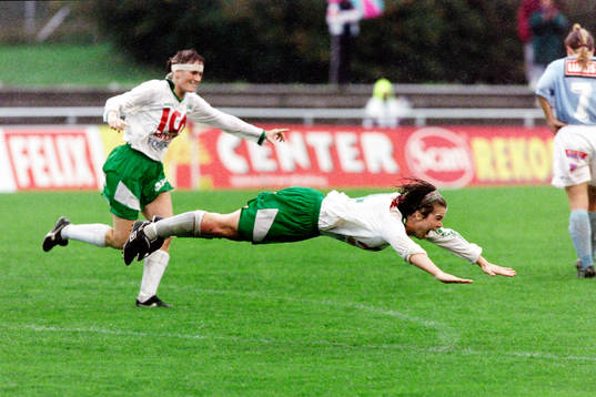  Karen Farley, Hammarby jublar efter 2-1.