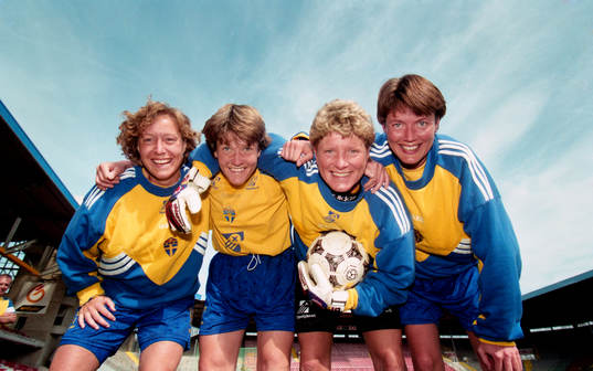 Helena Johansson, Pia Sundhage, Elisabeth Leidinge, Lena