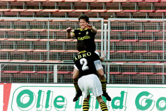  Dick Lidman, AIK och Krister Nordin jublar efter mål.