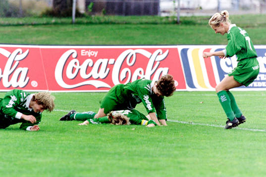 Jubel över målskytten Lilie Persson