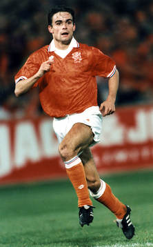 -15 Marc Overmars, Holland