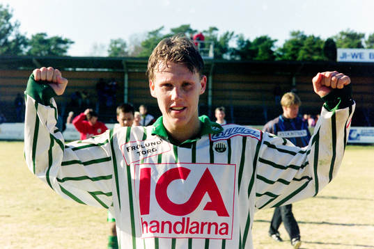 Frölundas målskytt Lars-Gunnar Carlstrand jublar