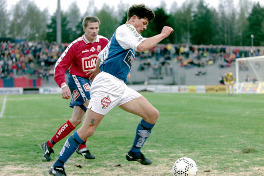 Mikael Larsson, Oddevold med bollen