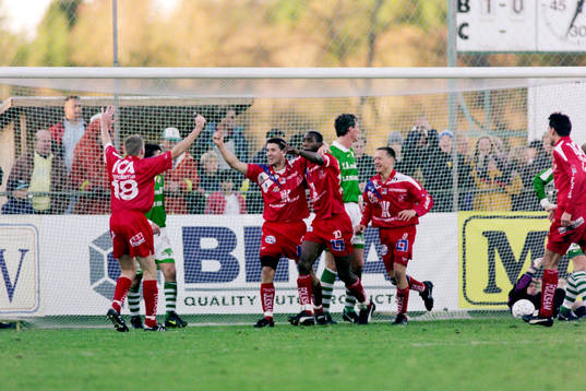  Urban Westerberg och Umeå jublar efter 0-1: