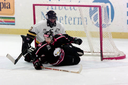 Olja Byakin, Malmö framför Fredrik Norrena, målvakt i AIK