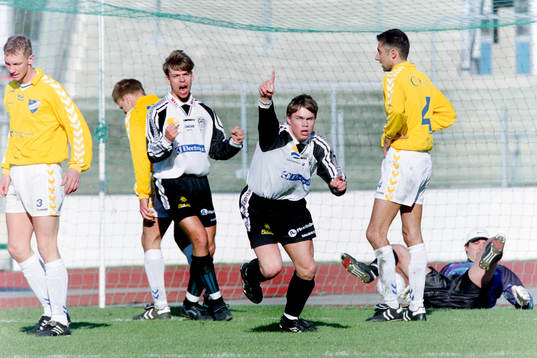  Daniel Leinar gör 1-0 till Motala.