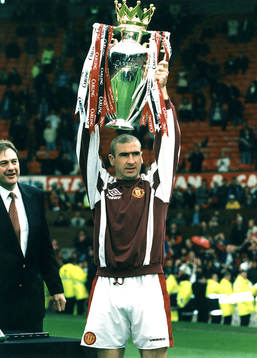 Eric Cantona, Manchester U (Manchester United) med Carling Trophy 
