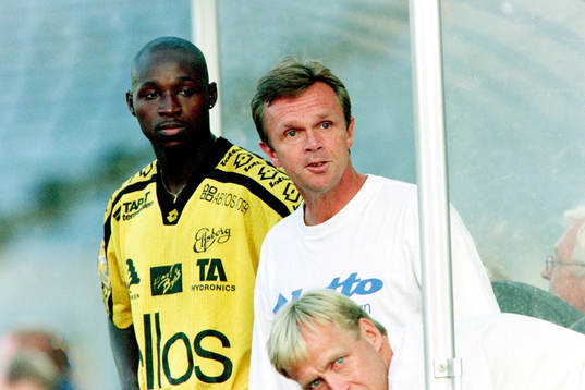  Moses Nsubuga och Anders Linderoth, tränare i Elfsborg. 