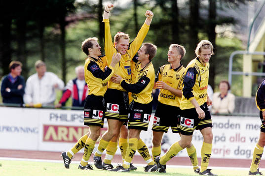  Andreas Sördin, Hässleholm jublar efter sitt mål.