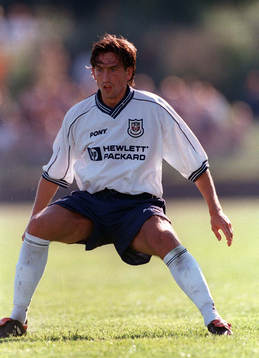 Fotboll -- Justin Edinburgh, Tottenham 