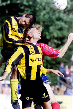 Ville Viljanen och Johan Lind, Häcken i en nickduell