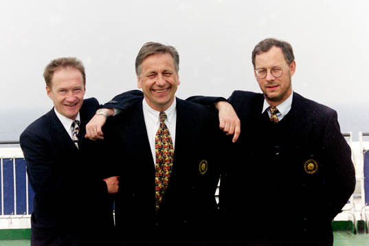  Landslagstränarna Lars-Olof Mattsson, Tommy Söderberg och Lars Lagerbäck.